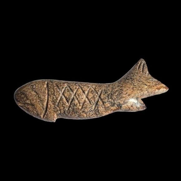 Jasper Mini Fish Carving‎ Sculpture - Picture 10 of 10